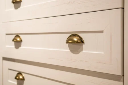 When to Replace Cabinet Hardware: Recognizing Signs and DIY Installation Tips